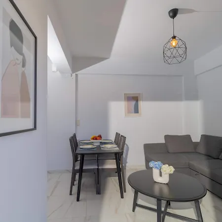 Heraklion Seaview Oasis Chic 2-Bed Boutique Apartment Apartment *